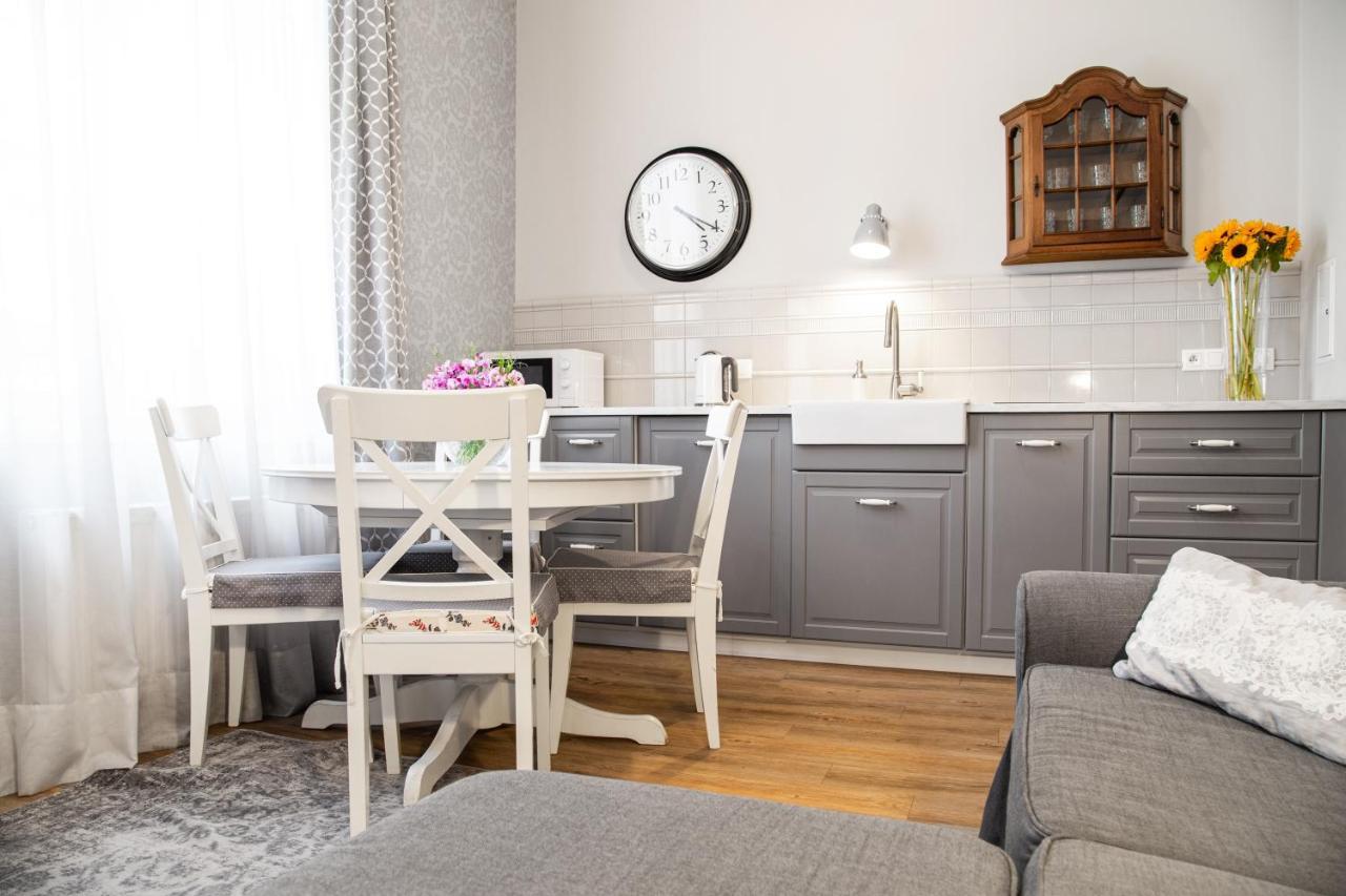 Househost Apartment :Zacisze Street Краків Екстер'єр фото